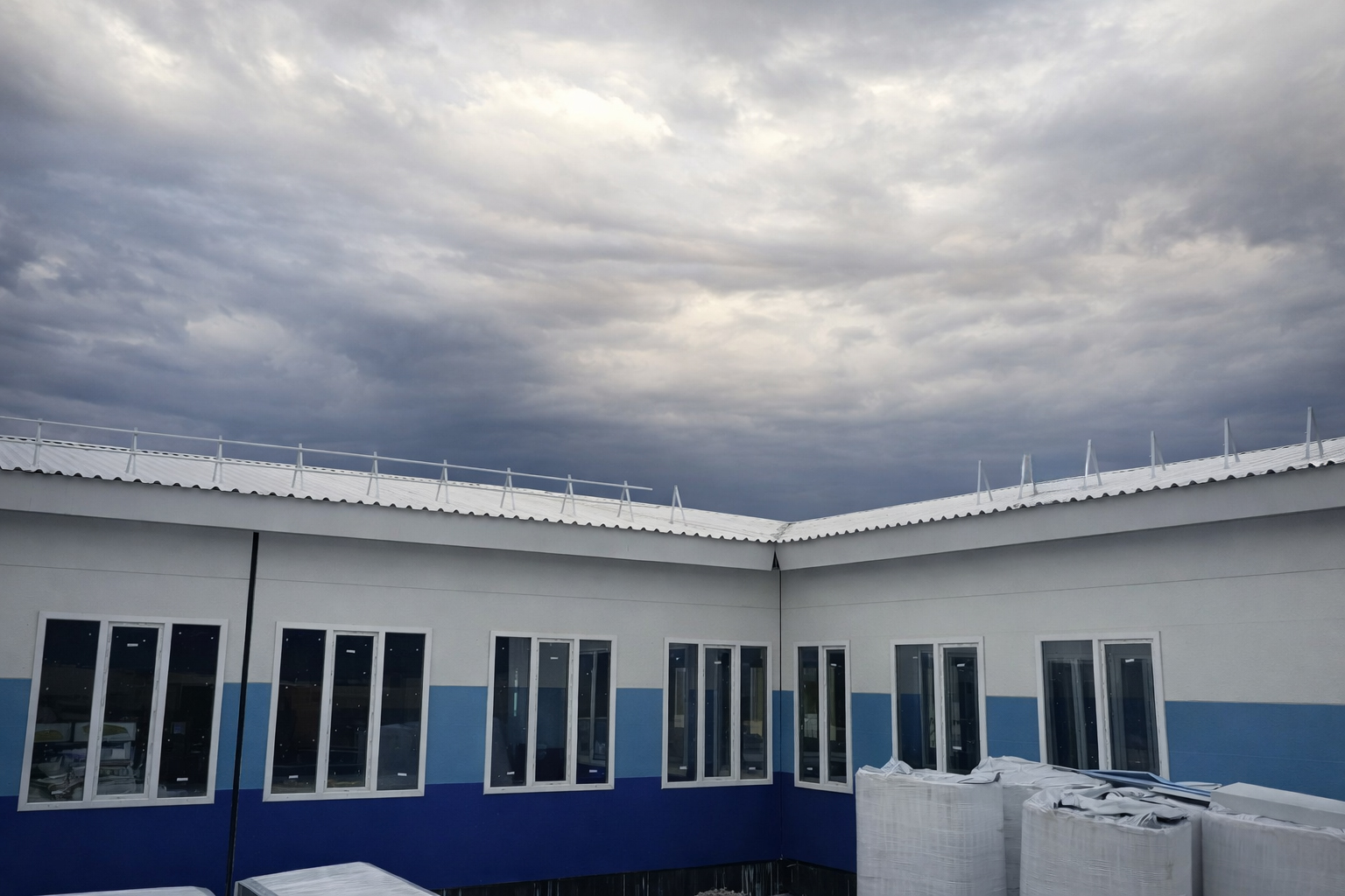 Модульная общеобразовательная школа - фото