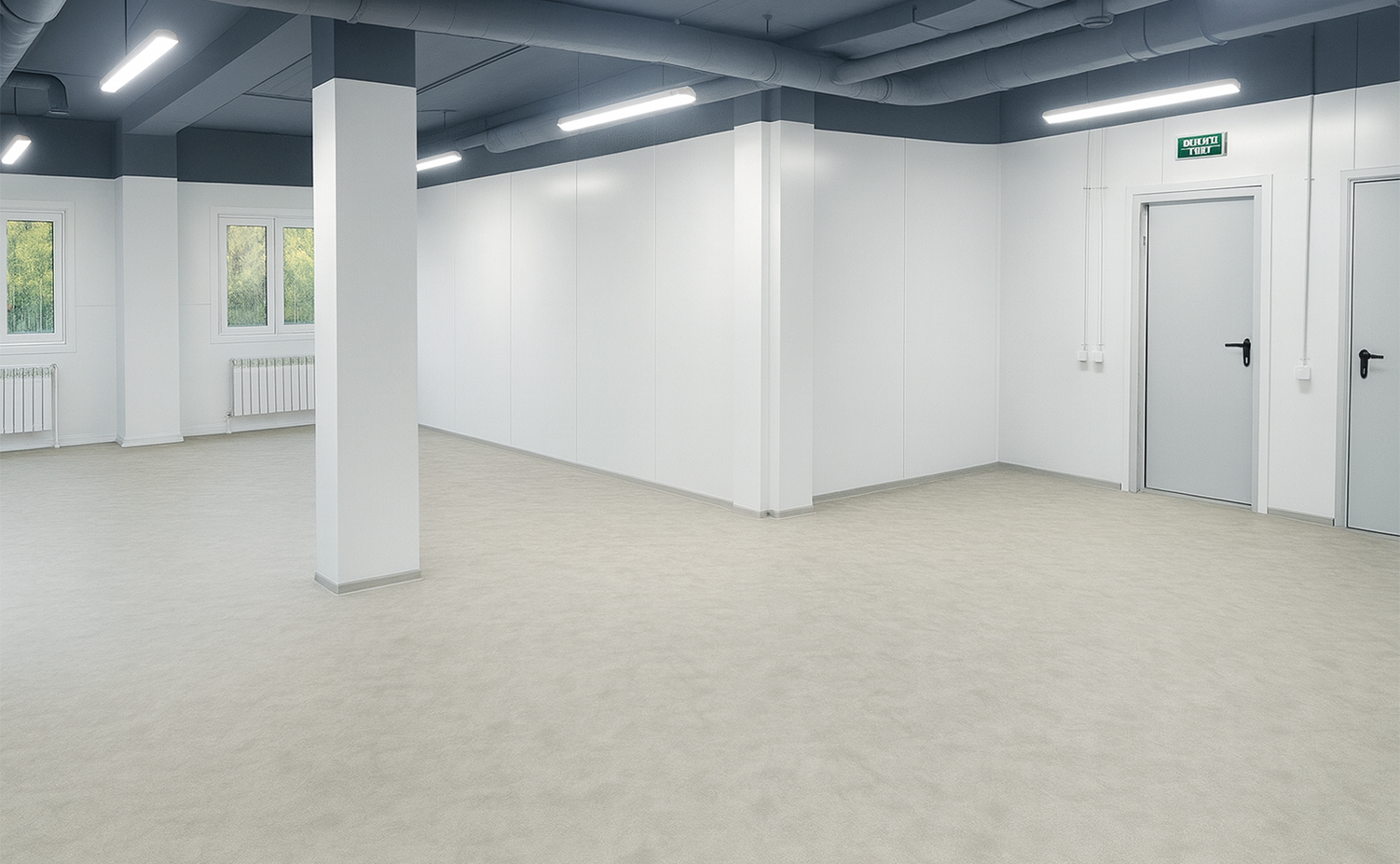 Двухэтажное здание раздевалки - фото