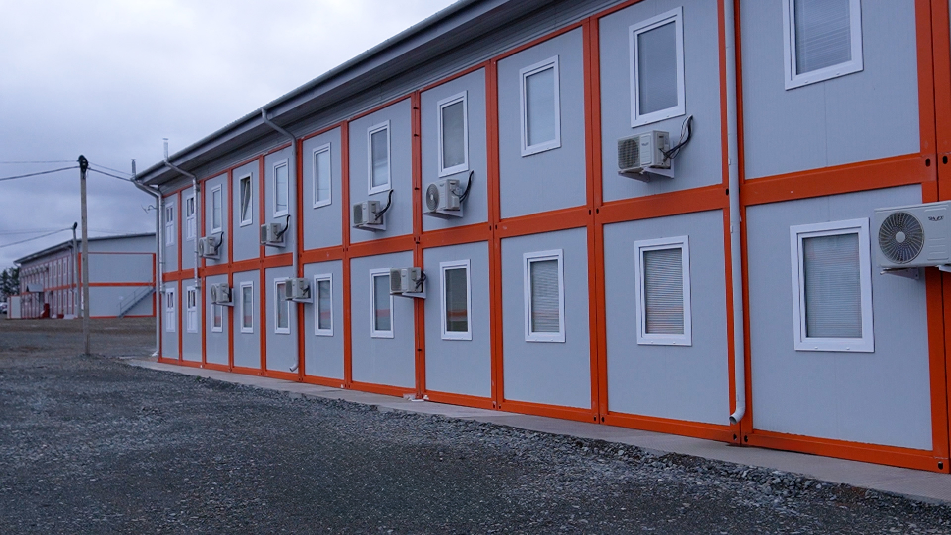 Рабочий поселок для строительной компании - фото