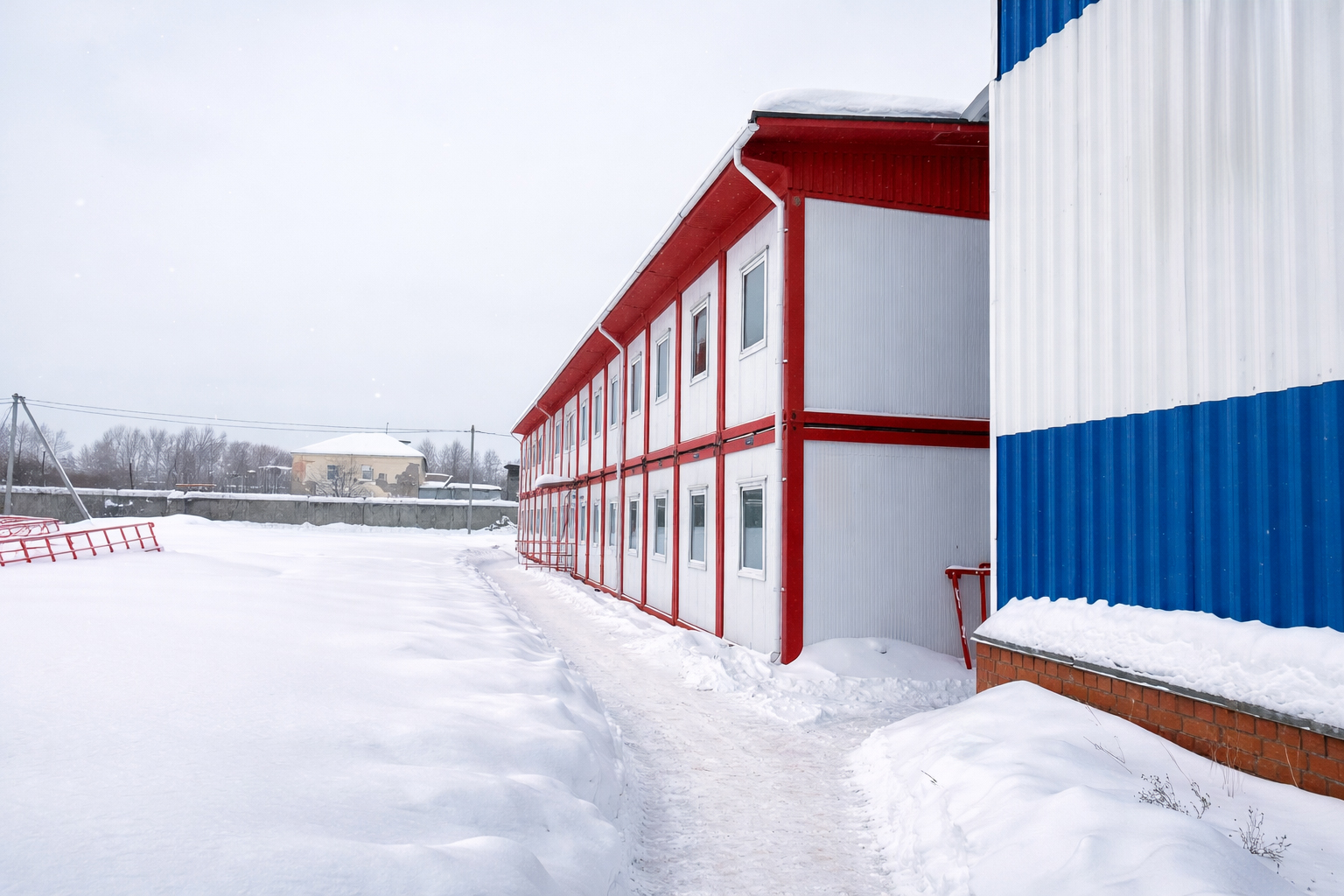 Модульное общежитие б/у на 100 мест - фото
