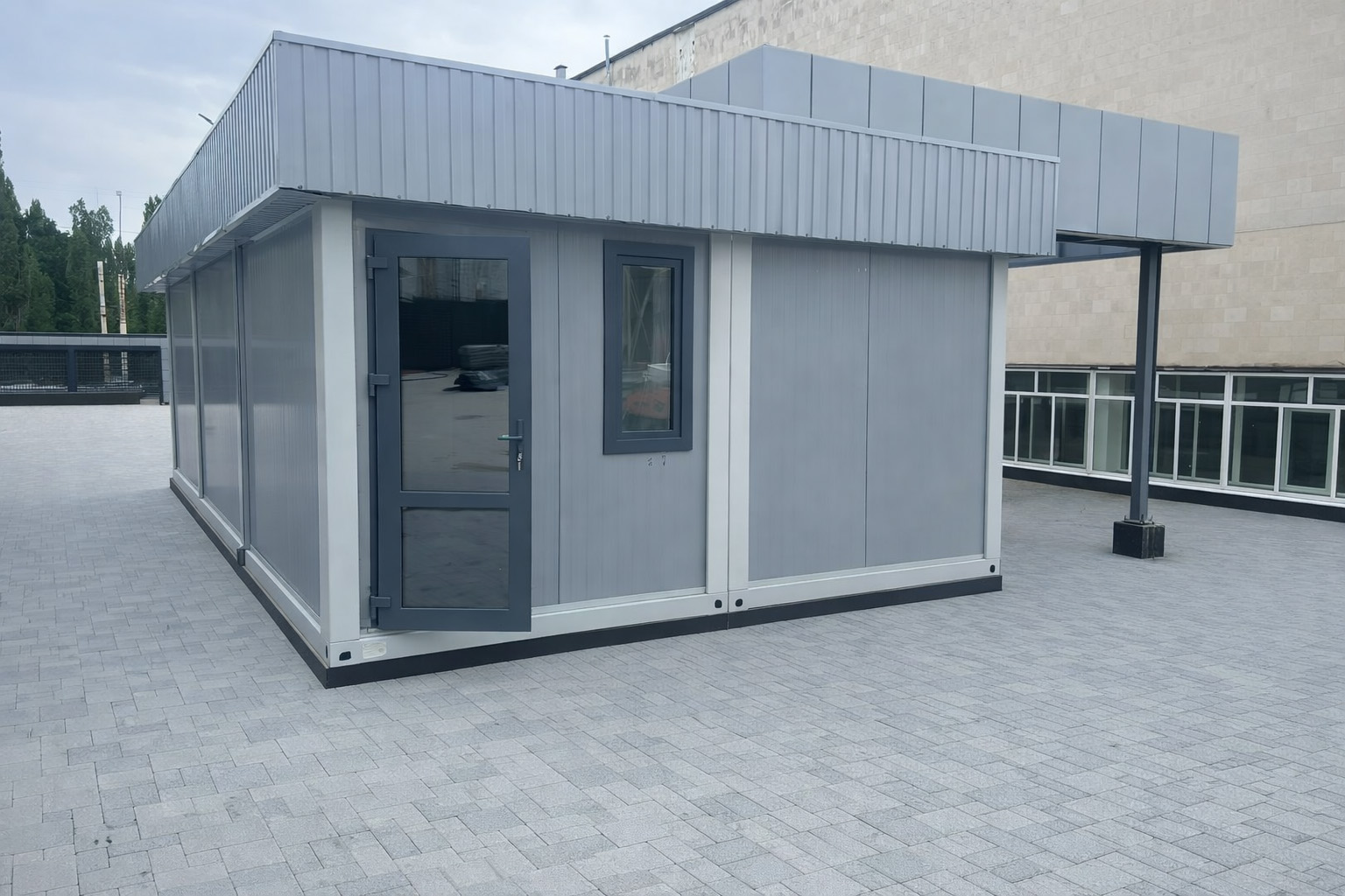 Модульные здания для инфраструктуры стадиона - фото