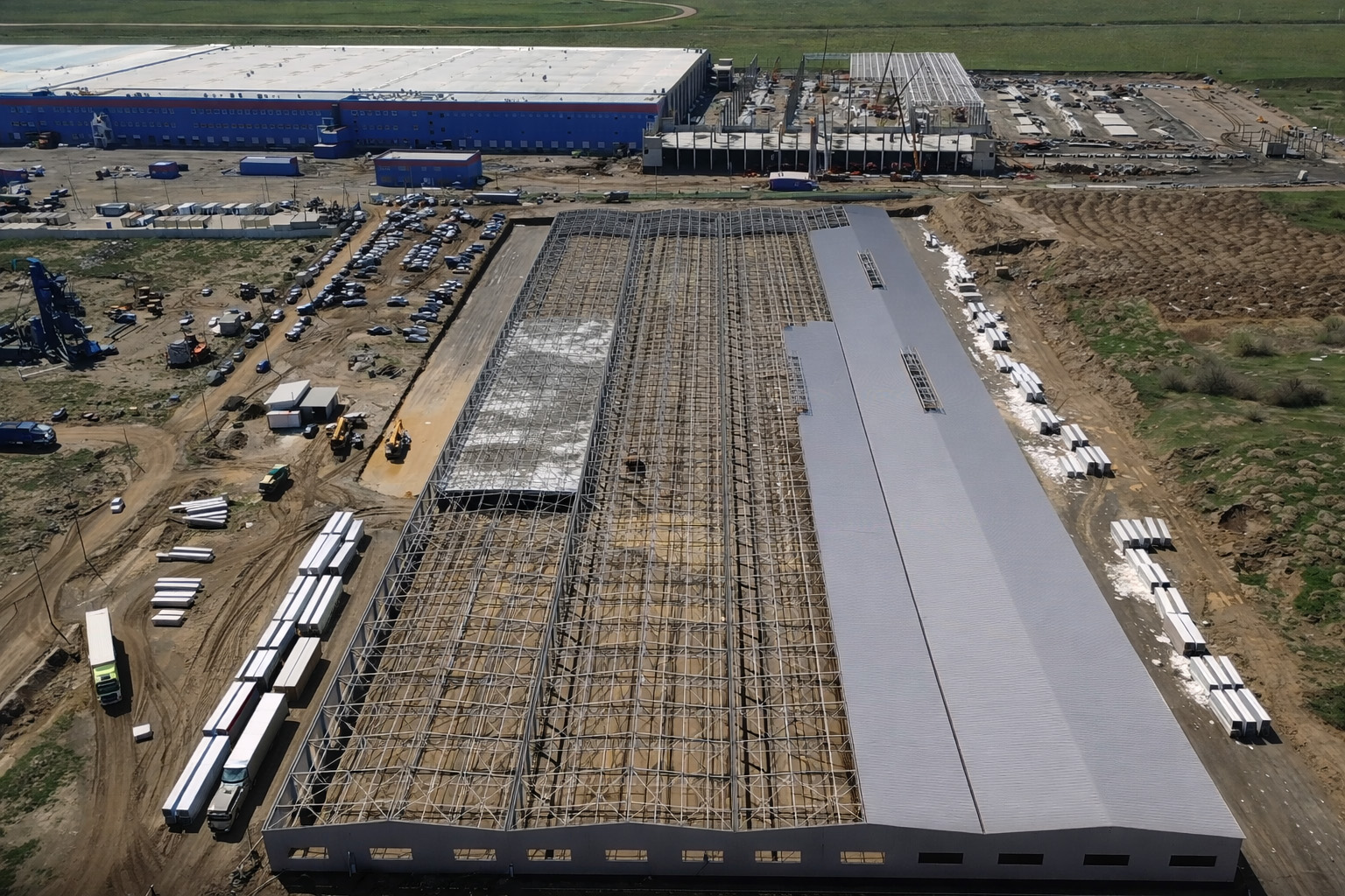 Поставка панелей из минеральной ваты для строительства фабрики - фото