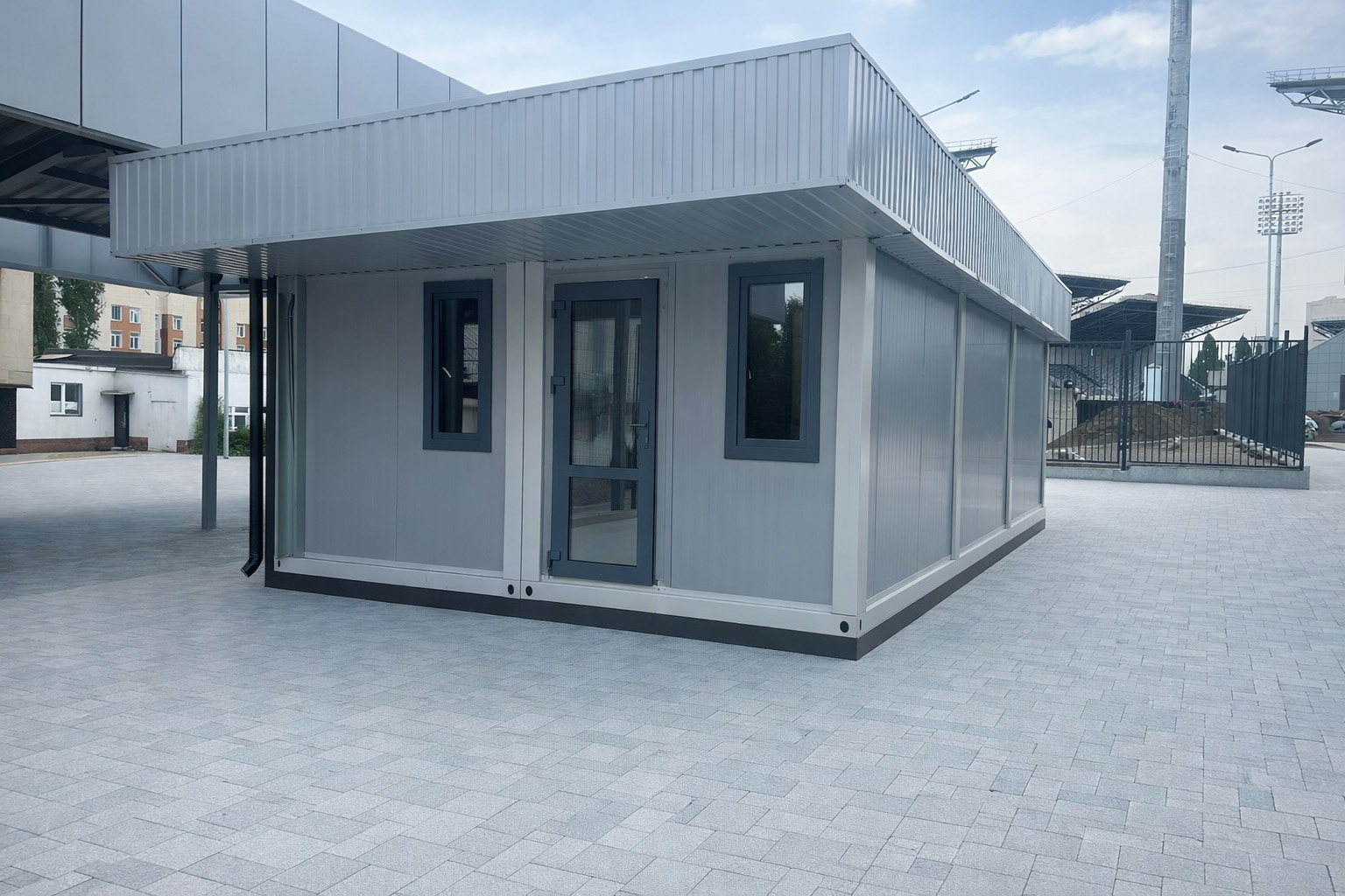 Модульные здания для инфраструктуры стадиона - фото