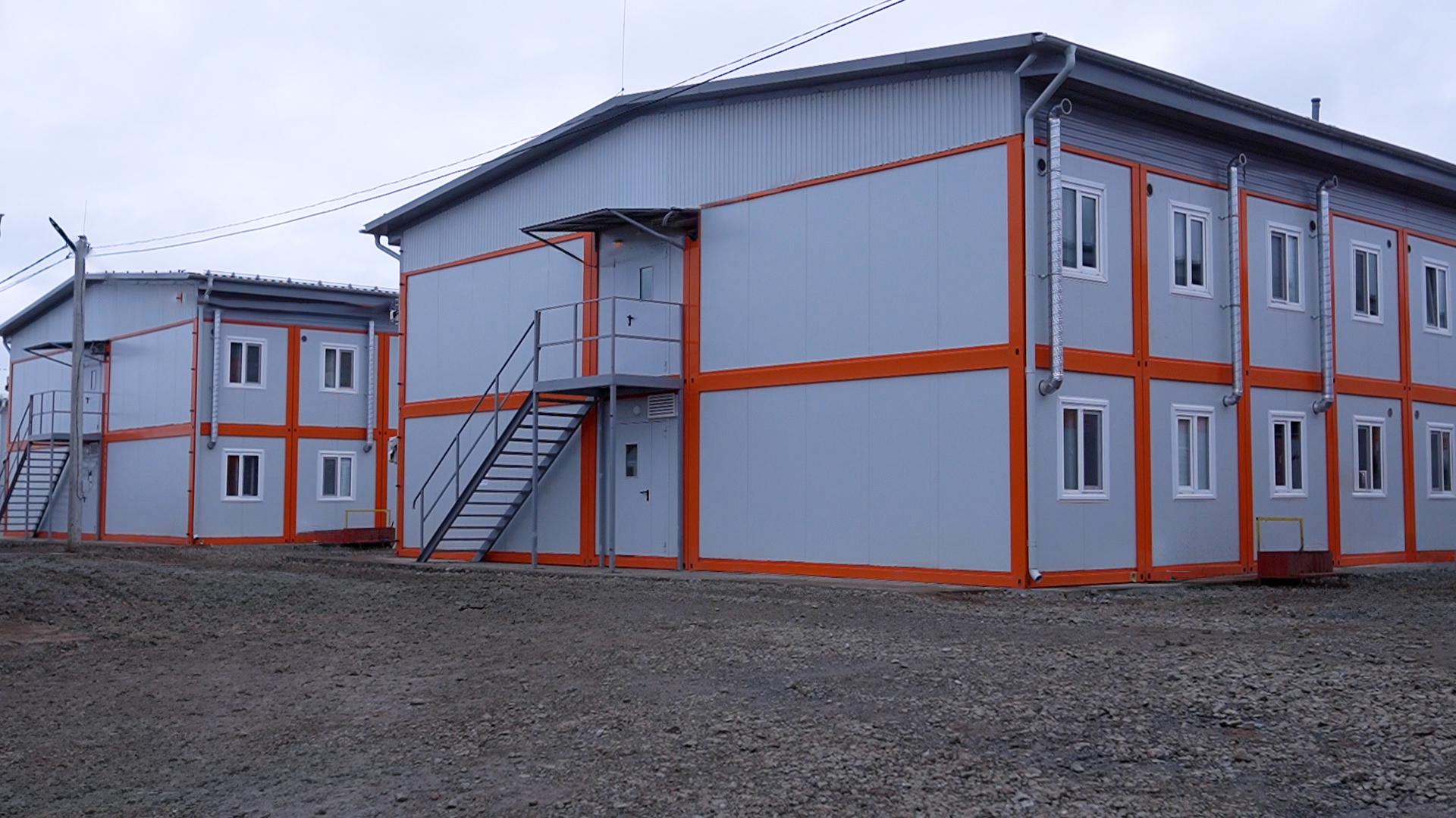 Рабочий поселок для строительной компании - фото