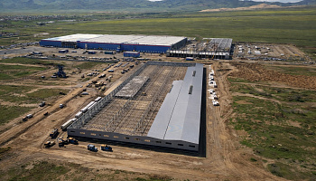 Поставка панелей из минеральной ваты для строительства фабрики - фото