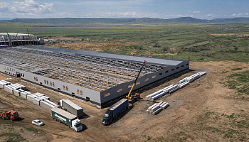 Поставка панелей из минеральной ваты для строительства фабрики - фото