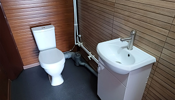 Раздевалка для футбольного клуба - фото