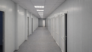 Одноэтажная поликлиника на базе модульных конструкций - фото