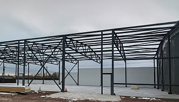 Поставка и монтаж трехслойных сэндвич-панелей - фото