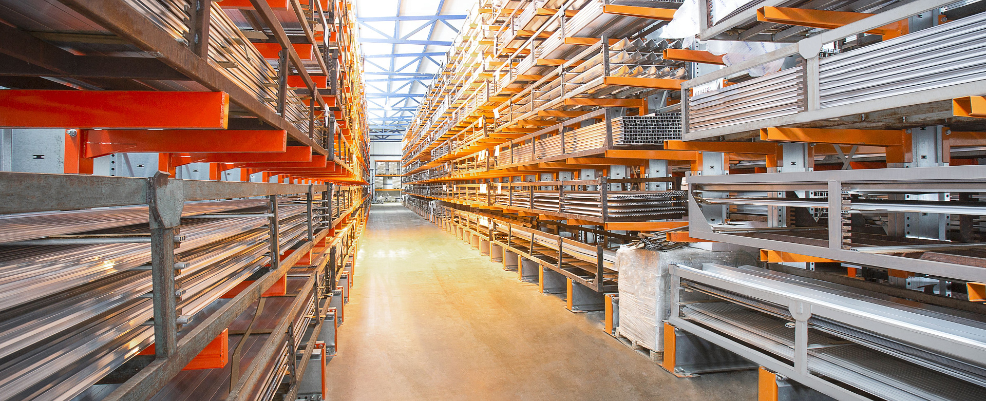 Алюминиевый профиль - фото