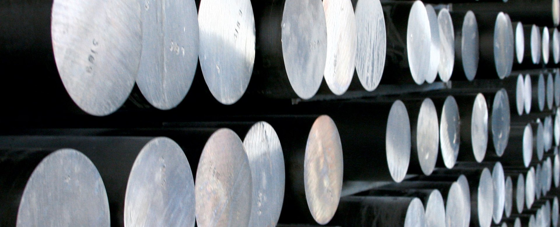 Алюминиевый профиль - фото