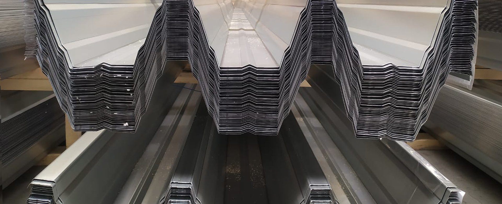 Профилированный лист Н153 - фото